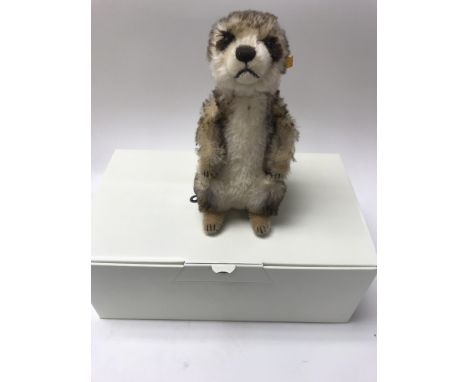 An small original Steiff mungo meerkat with box, approx 20cm tall.