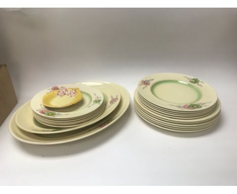 A Clarice cliff set. Cat C.