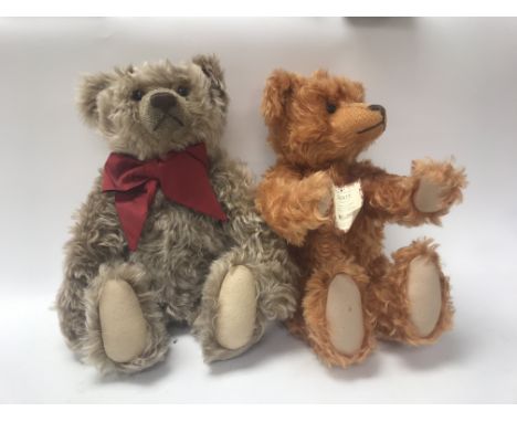 Four boxed Steiff bears, including a British collectors 2006 old brown teddy bear caramel tipped 40cm, a British collectors c