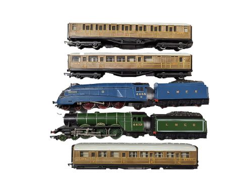 Hornby Train Interest OO Gauge Set To include Bachmann Branch Line Gresley A4 Limited Edition Hornby Mallard and Flying Scots