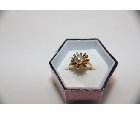 A 925 silver &amp; gold plated flower ring 