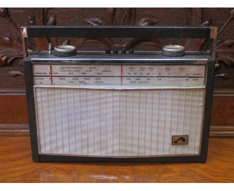 VINTAGE HMV (HIS MASTER'S VOICE) RADIO