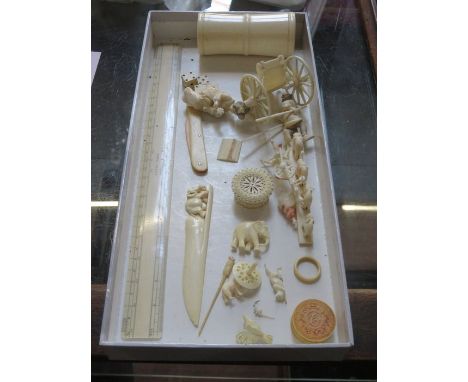 MIXED LOT OF VINTAGE BONE AND IVORY INCLUDING RULE, DICE, SHAKER, RICKSHAW FIGURE GROUP ETC. 