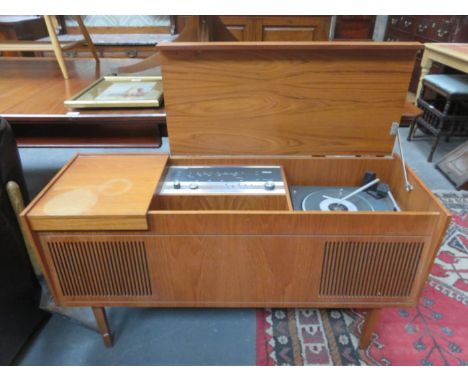 VINTAGE TEAK ULTRA RADIOGRAM 