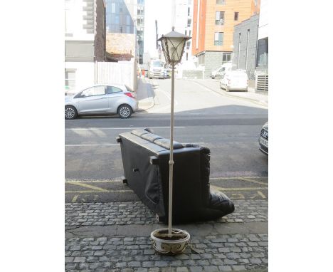 PAINTED OUTDOOR FLOOR STANDING LAMP   