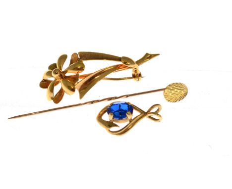 Three assorted 9ct H/M items to include a brooch, stick pin &amp; pendant, approx gross weight 4.5gms
