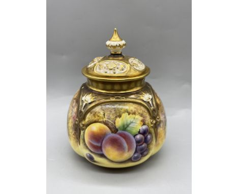 Royal Worcester Porcelain Potpourri Jar hand painted and signed by David Fuller. 
Good condition, no damage. 