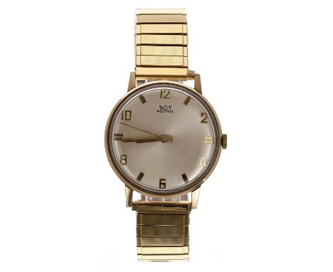 Smiths Astral 9ct gentleman's wristwatch, London 1970, circular silvered dial with gilt applied Arabic numerals and hour mark
