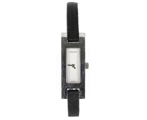 Gucci stainless steel lady's wristwatch, reference no. 3900L, serial no. 020xxxx, white dial, Gucci black leather strap with 