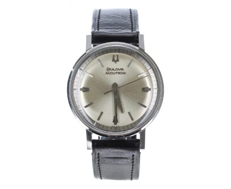 Bulova Accutron M3 stainless steel gentleman's wristwatch, circa 1960s, silvered dial with hour baton markers, minute markers