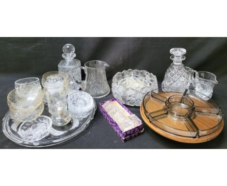 LARGE ASSORTMENT OF VINTAGE AND ANTIQUE CRYSTAL GLASS WAREincluding Edinburgh, Stuart Decanter, fingerbowls, Art Deco style c