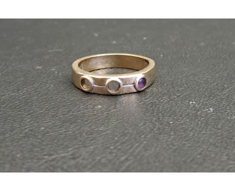 NINE CARAT GOLD RINGset with a single amethyst (two further stones lacking), ring size L-M and approximately 2.8 grams