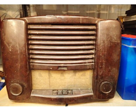 Vintage Bakelite radio. Not available for in-house P&amp;P, contact Paul O'Hea at Mailboxes on 01925 659133 