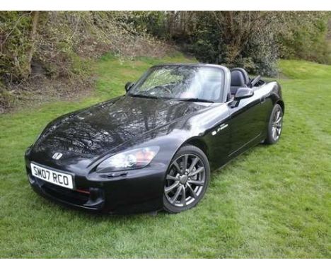 ESTIMATE £10000 - £12000Chassis number JHMAP11207S200089 - a very original and unmodified late GT example in Jet Black with t
