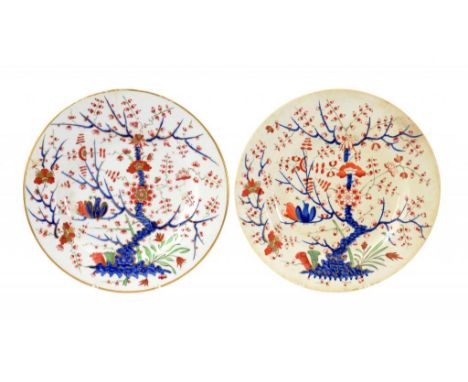 AN EXTENSIVE DERBY KAKIEMON DINNER SERVICE, C1820  soup tureen and cover 28cm h, red painted marks (103 approx) ++Extensively