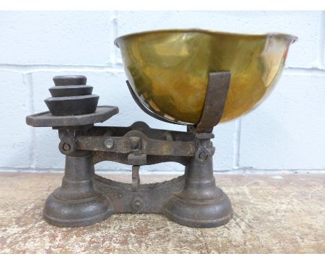 A set of scales with weights