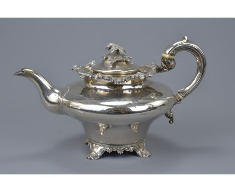 An English early Victorian Silver teapot, London 1839. 30cm length x 18cm tall. Weight 828 Grams&nbsp;