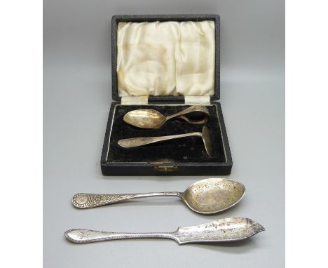 Four items of silver cutlery, 101g 