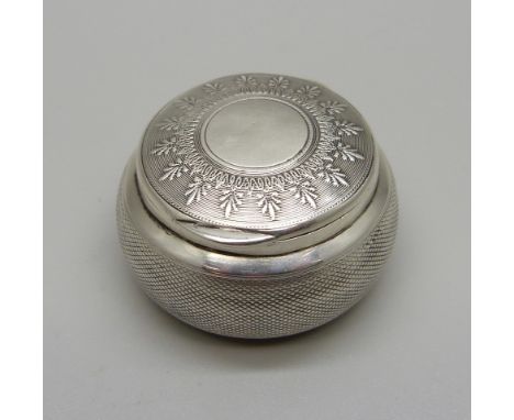 A silver patch box, continental control mark, diameter 38mm 