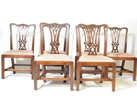 Set of six late 18th century George III Chippendale mahogany chairs / dining chairs having pierced vase backrest and carved s
