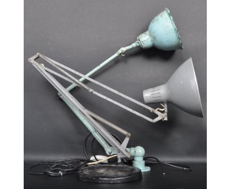 A retro vintage industrial mid 20th century engineers lamp / anglepoise&nbsp;having a three section arm with pendant shade an