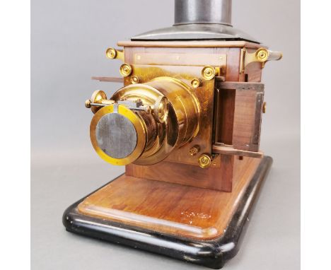 A superb 19th century magic lantern, 46 x 27 x 41cm.