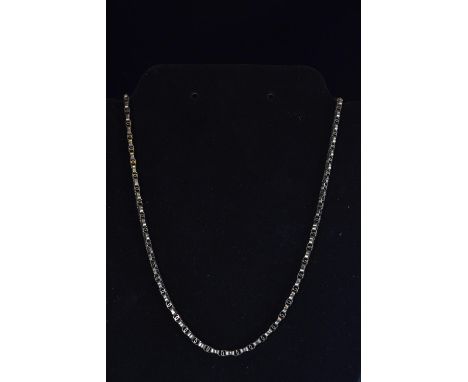 9ct gold eternity link chain, circumference&nbsp;440mm, gross weight 9.58 grams