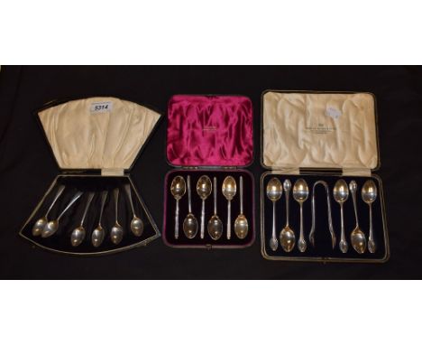 A set six silver teaspoons, Walker and Hall, cased; set six teaspoons and sugar nips, Lee &amp; Wigfull, Sheffield 1927, case