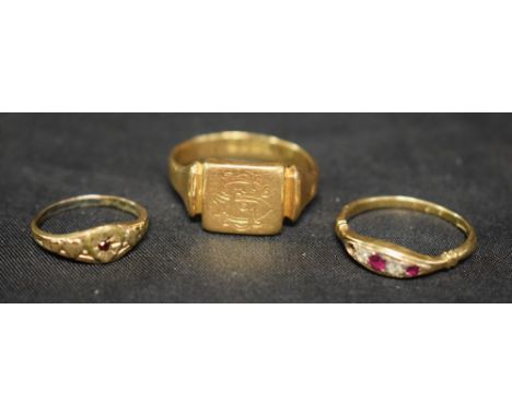 Jewellery - a gentleman's 18ct gold signet ring, Birmingham 1939, 8.1g; a diamond and ruby yellow metal line ring, 1.9g; a ch