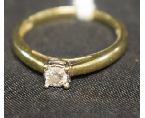 A diamond solitaire ring, single round brilliant cut diamond approx 0.15ct, unmarked yellow metal shank, tests as 9ct gold, s
