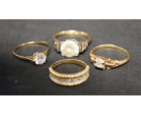 Rings - a diamond solitaire ring, round brilliant cut, approx 0.10ct, crown claw above ornate shouldered 14ct gold shank, siz