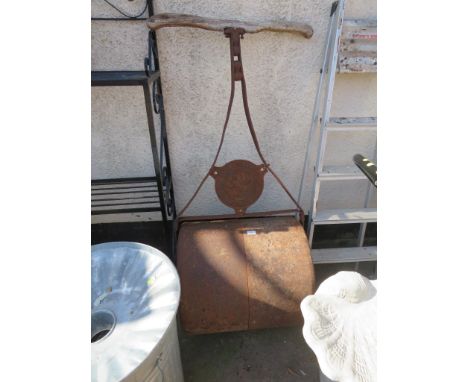 'THE MONARCH WATER BALLAST' GARDEN ROLLER