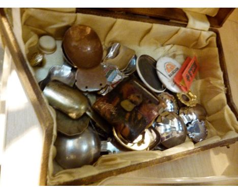 Box of collectable caddy spoons 