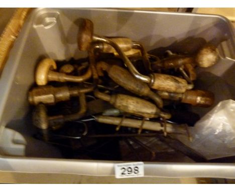 Box of mixed hand tools 