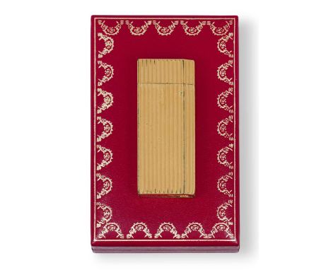 with fluted sides, in fitted red leather-covered casethe case 10.5cm wideThe lighter stamped underneath. There are some scrat