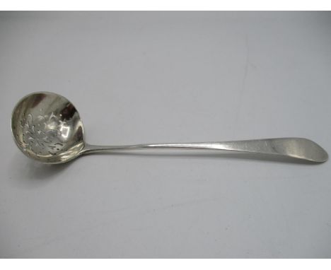 A Georgian Scottish silver sugar sifter ladle with a pierced bow, 6 1/4" long, 21.05g 