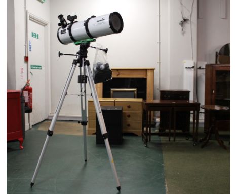 Sky Watcher Starquest telescope D=130 mm F= 650 mm lens with tripod and accessories 