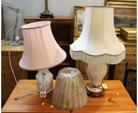 Aynsley Cottage Garden lamp and shade, peach ceramic lamp and shade and shade