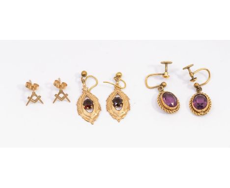 *****AUCTIONEER TO ANNOUNCE CHANGE TO DESCRIPTION PURPLE PASTE PLATED EARRINGS ****Two pairs of 9ct gold earrings to include 