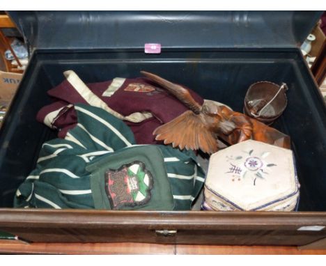 A tin trunk of sundries