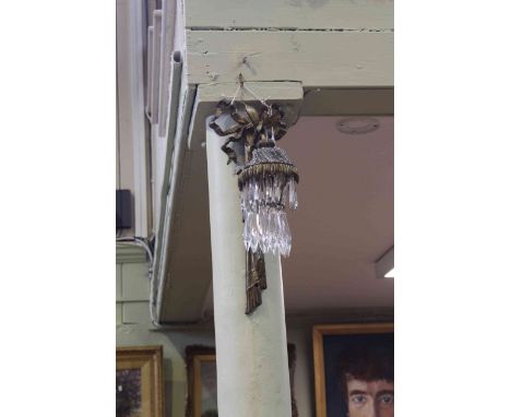 Edwardian gilt metal wall light with lustre drops