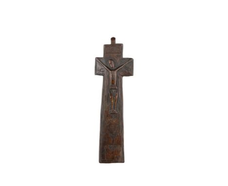 AN 18TH CENTURY IRISH PENAL CROSS CARVED IN YEWOOD AND DATED 1731, decorated with a figure of Christ in high relief and surro