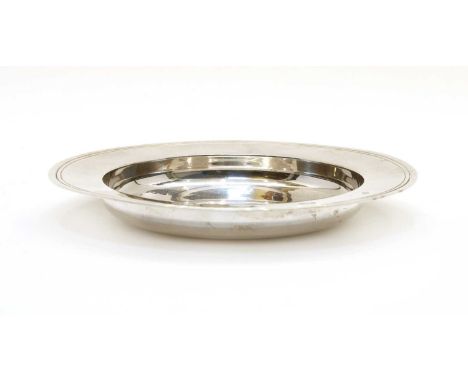 A modern silver Armada dish, by Mappin &amp; Webb, London 1990, 17cm diameter, 8oztCondition report: Light surface scratches 