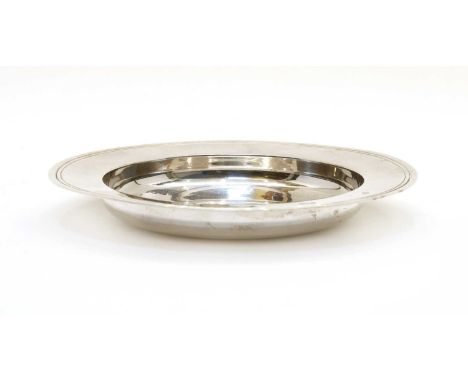 A modern silver Armada dish, by Mappin &amp; Webb, London 1990, 17cm diameter, 8oztCondition report: Light surface scratches 