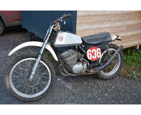 A 1973 CZ 250 motocross motorcycle, the two-stroke, single cylinder, air cooled engine No. 980-10-01853. Runs. N.B. BUYERS PR