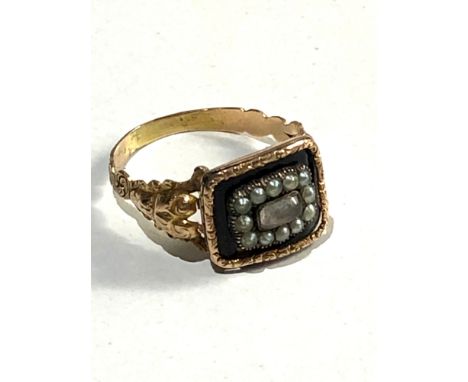 Victorian 15ct gold mourning with seed pearl &amp; enamel ring engraved inscription on reverse 2.7g centre panel does come aw