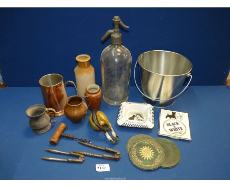 A small quantity of breweriana to include 'Stretton Mineral Water' soda siphon, 'Black and White' scotch whisky ashtray and n