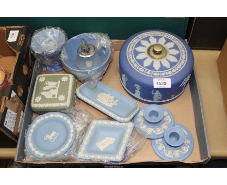 A small quantity of Wedgwood Jasperware to include pale blue vases, trinket dishes, lighter, green lidded pot, dark blue chee