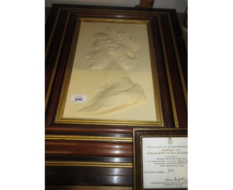 Royal Worcester plaque, portrait of Her Majesty Queen Elizabeth II modelled by Arnold Machin, Limited Edition No. 2002 of 100