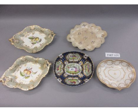 Samson Worcester dish decorated with an exotic bird within a panelled border, together with a collection of other various 18t